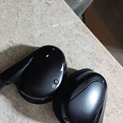 GM rear DVD wireless head phones