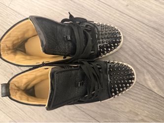 Shoe