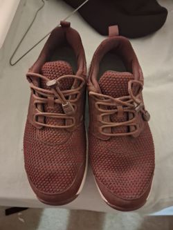 Womens 11 wide ortho sneakers
