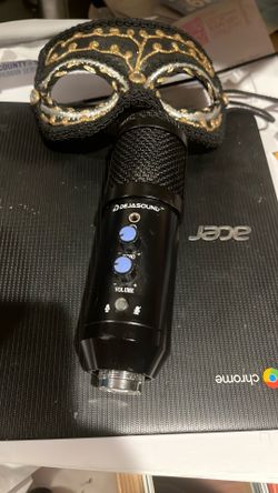 Deja Sound Podcast Mic