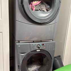 Whirlpool Washer And Gas Dryer 