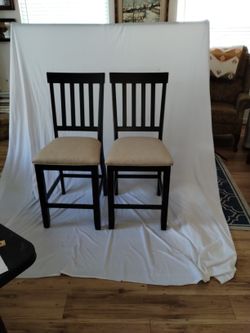 Counter Height Stools/Chairs