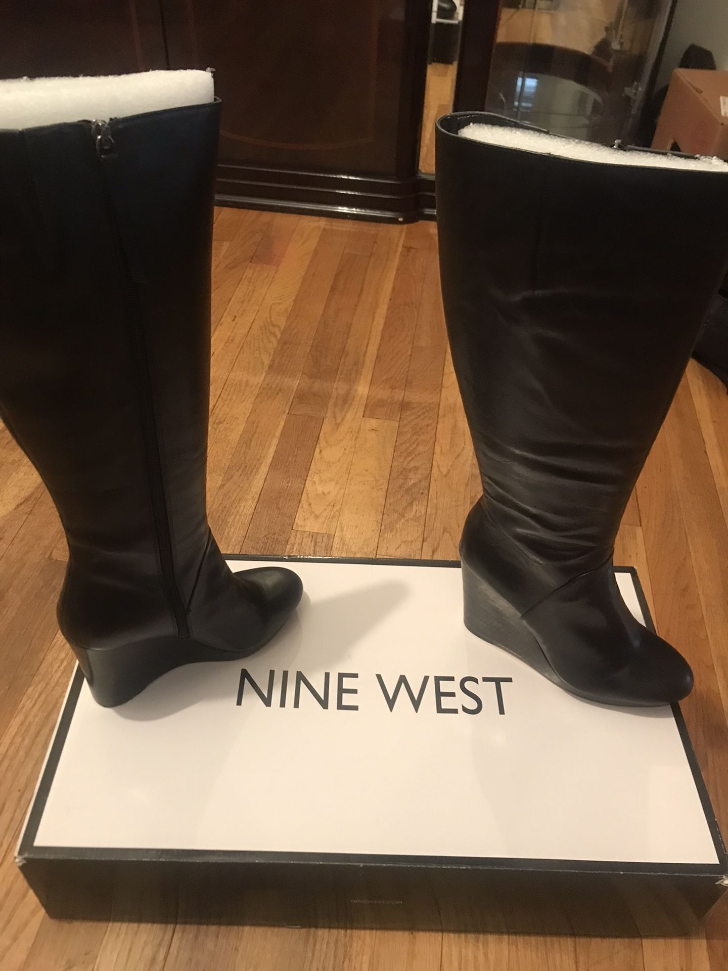 Long leather boots brand new size 9