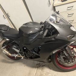 2025 ZX-6R