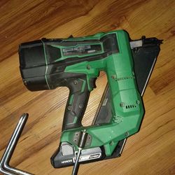 Hitachi cordless strip nailer