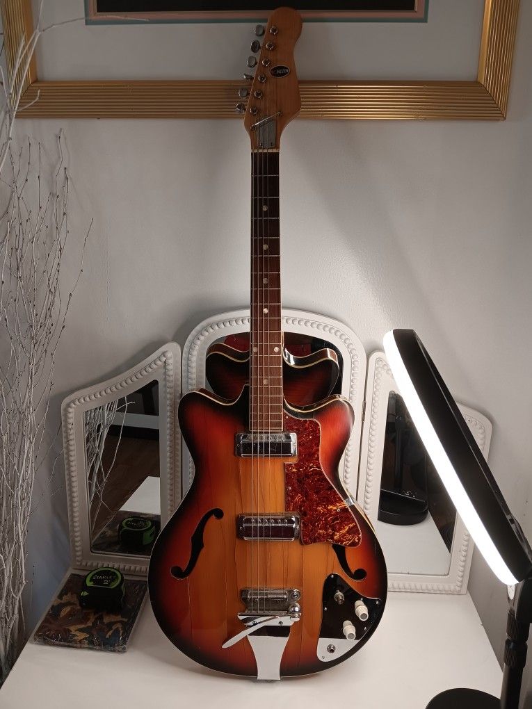 Vintage Kingston Hollow SUNBURST GUITAR