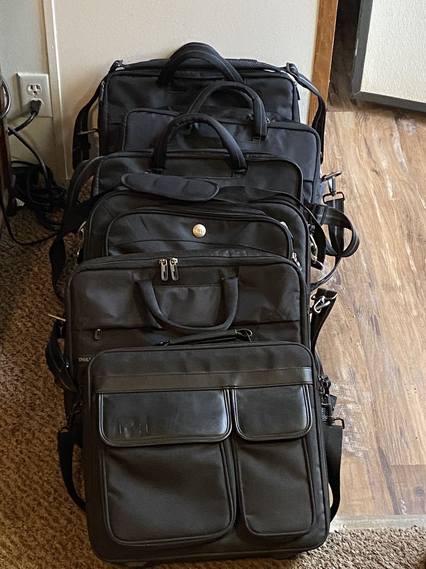 5 Dell Laptop Computer Bags 