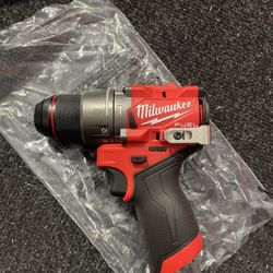 Milwaukee M12 Drill