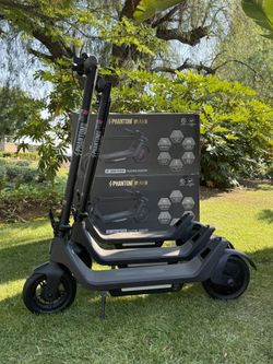 🚨 A10 Electric Scooter — Like New, Great Price!