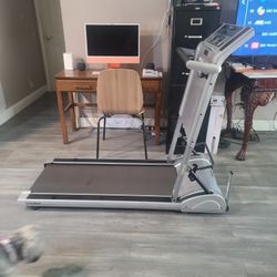 Super Compact Horizon Treadmill 