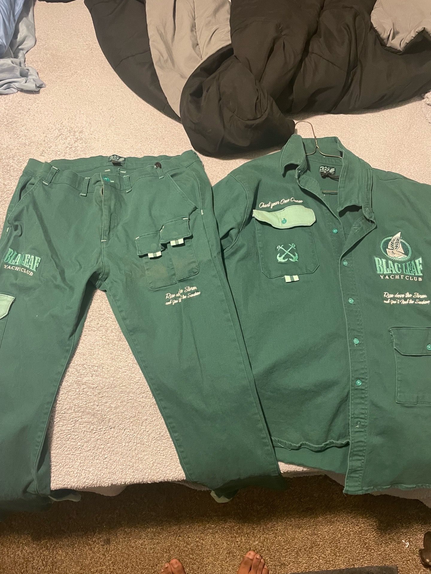 Black leaf green fit