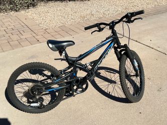 Hyper Bicycles Shocker Mountain Bike