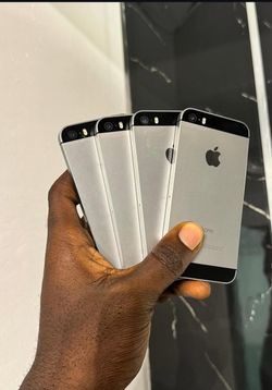 iPhone se unlocked with warranty