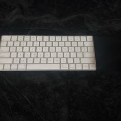 Apple Magic Keyboard 