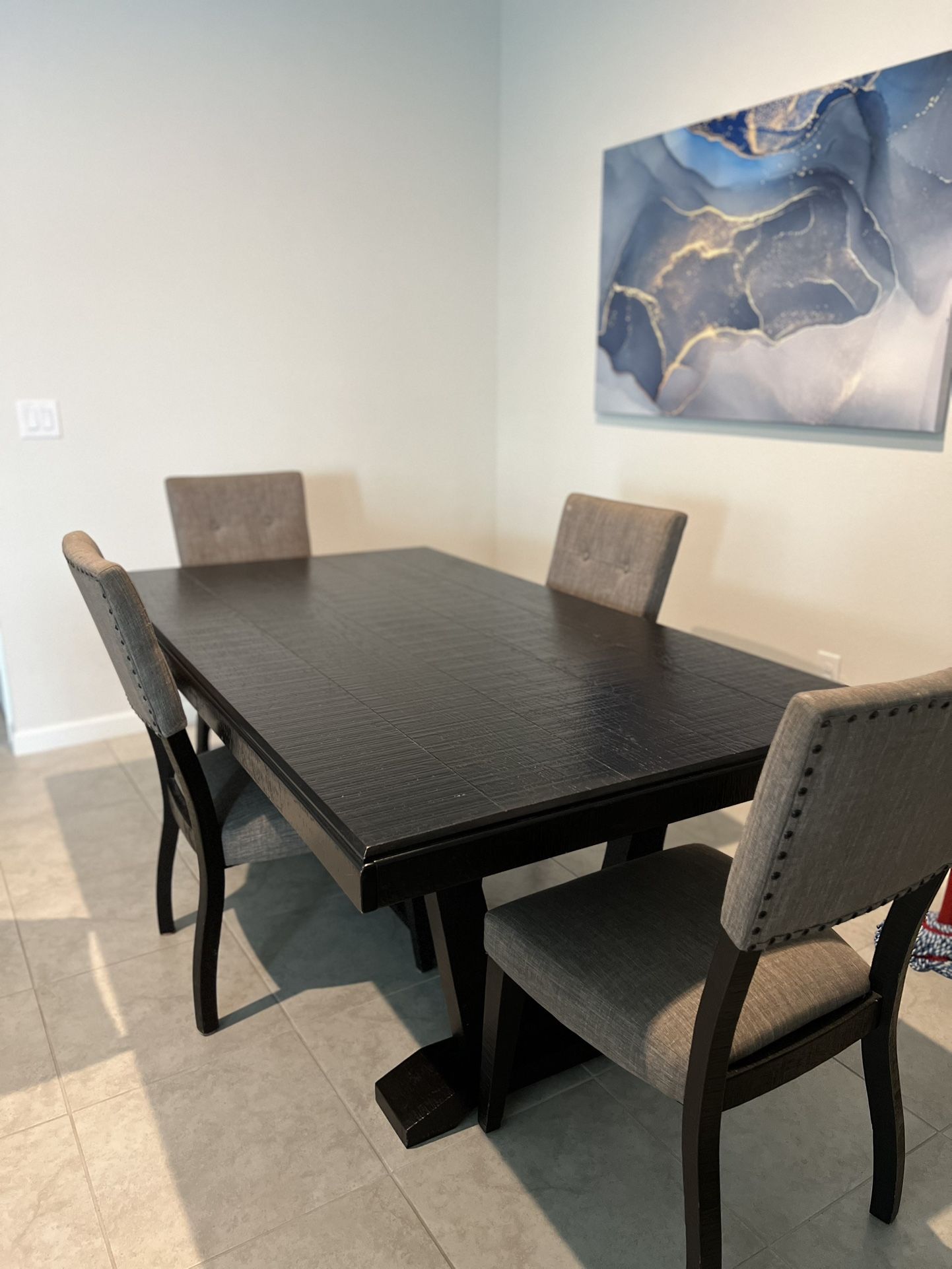 Dinning Room Table