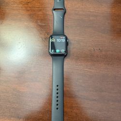 Apple Watch SE 44mm 