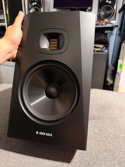 ADAM AUDIO T8V 8” Powered Studio Monitors (PAIR)
