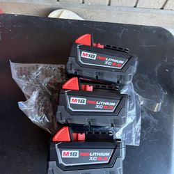 Baterías Milwaukee De 5 Ah $60 Cada Una 