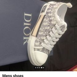 Shoes Jackets Glasses Perfume 