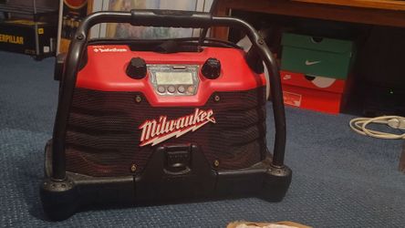 Milwaukee work radio
