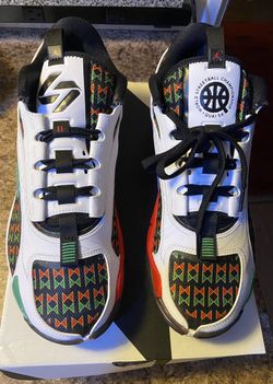 Jordan Luka 2 Q54 White/University Red/Amarillo/Black Men’s Size 11