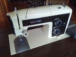 Vintage 1970 Sears Kenmore Zig Zag Electric Sewing Machine