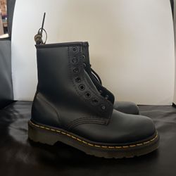 Dr. Martens 