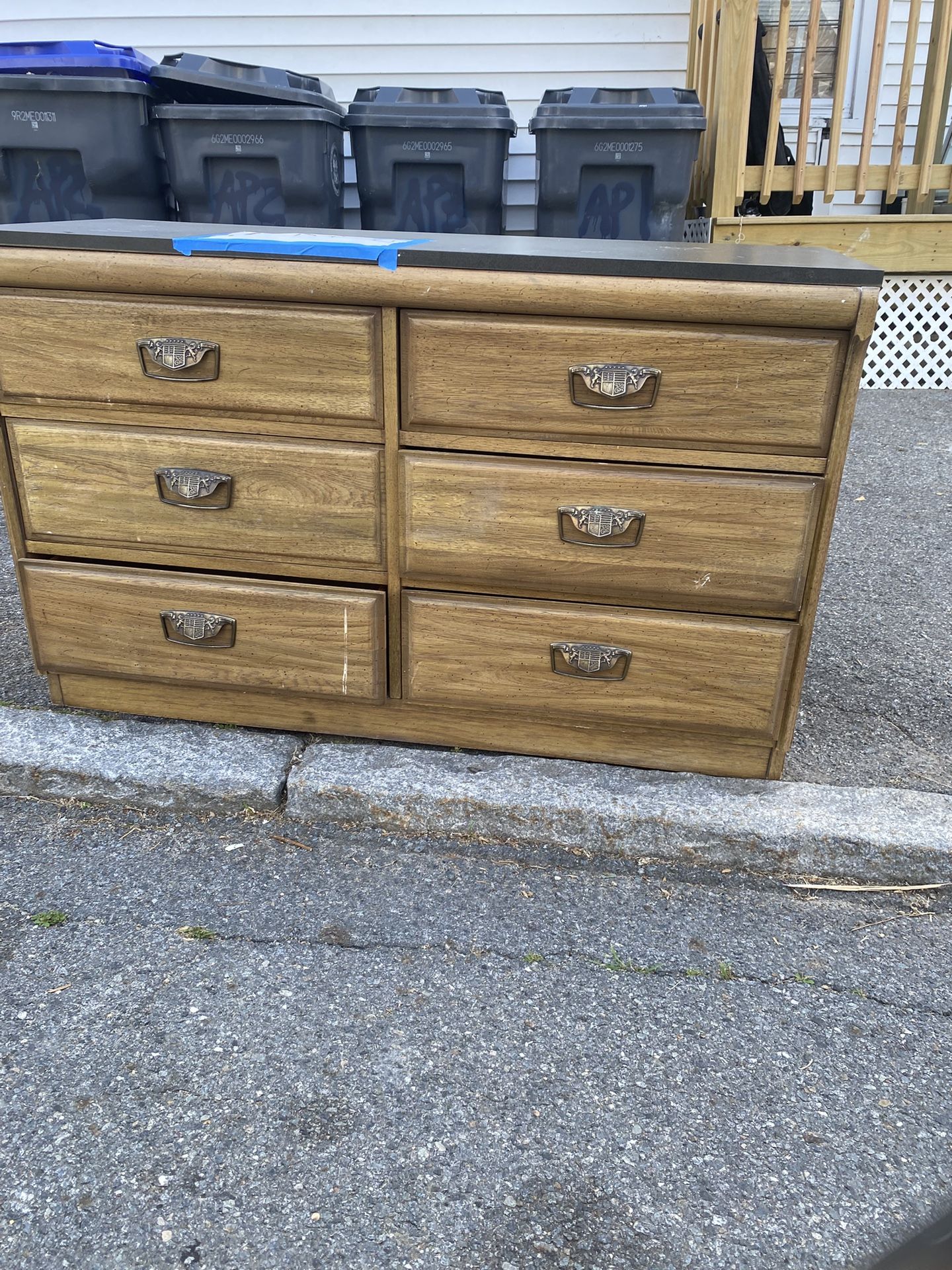 2 Dressers