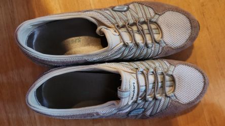 Sketchers Size 8 Brand New