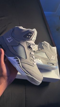 Air Jordan 5 Retro wolf grey  Grey Sneakers Size 8 US