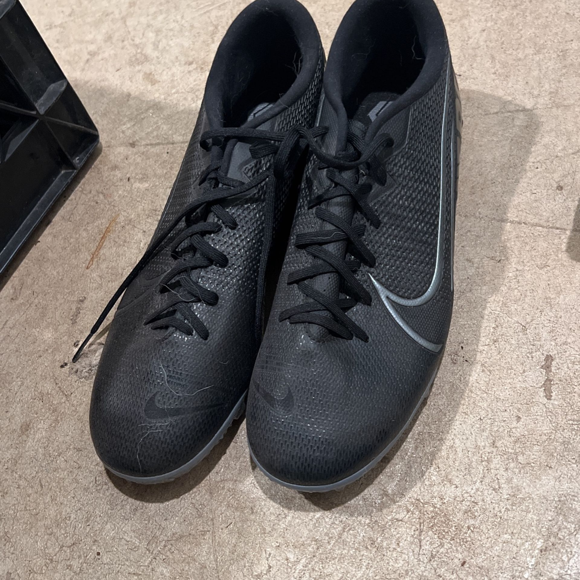 Nike Nerc Athlete Shoes