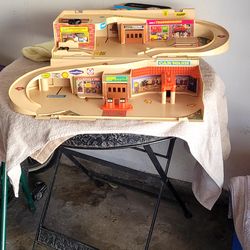 VINTAGE  1979 HOT WEELS DISPLAY  VERY WELL TAKEN CARE OFF  HABLO ESPAÑOL TANBIEN