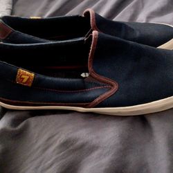 7 All MANKIND Men's Deck SHOES 7.5