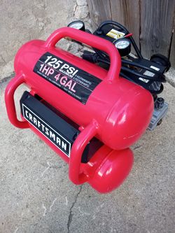 Excellent Condition Craftsman 125 PSI 4- Gallon Portable Air Compressor 