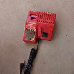 M12 and M18 12-Volt/18-Volt Lithium-Ion Multi-Voltage Battery Charger