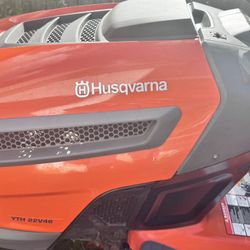 Husqvarna YTH22V48