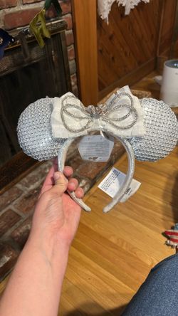 Sparkly Disney mini mouse ears