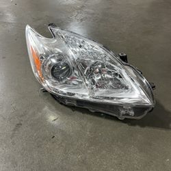 2012-15 Toyota Prius Right Headlamp OEM