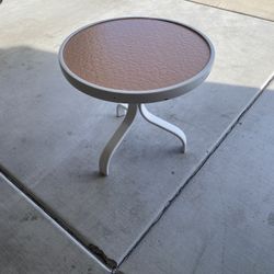 Table - 20” Diameter Stands 19” Tall