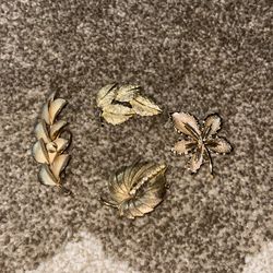 Gold tone vintage leaf brooch bundle