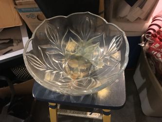 Glass bowl