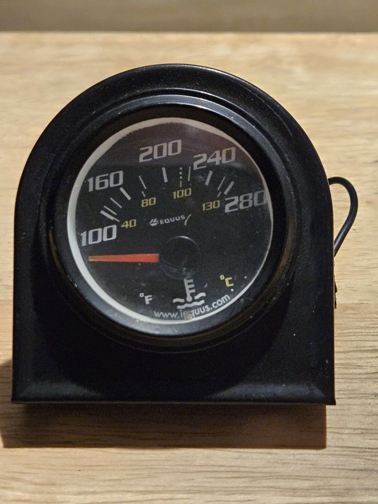 Equus Temperature Gauge