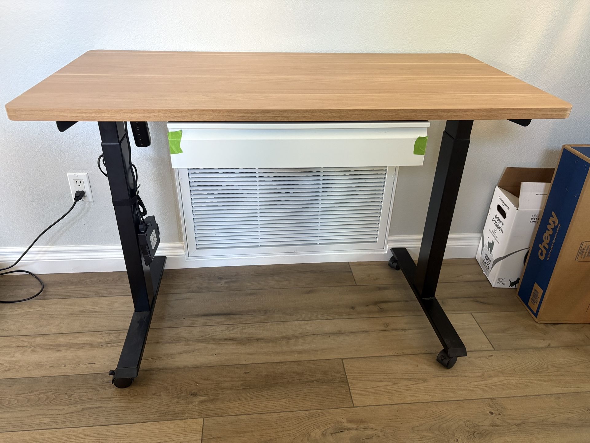 Dwerk Orkin Standing Desk (27.6”-46.5”), FlexiSport Table Top (48”x24”), Drawer, Heavy Duty Castors