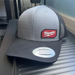 Brand New Milwaukee Tools Gridiron Snapback Hat