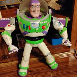 Spanish Speaking Bilingual Buzz Lightyear And The Alien