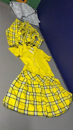 Clueless and a shark outfit