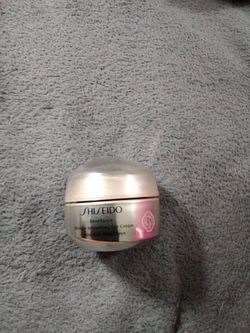Shiseido Benefiance Wrinkle Smoothing Eye Cream