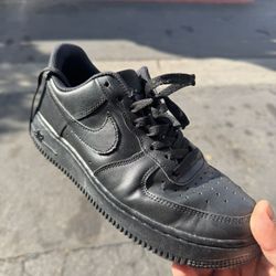 Nike Air Force Black Size  7.5  Used