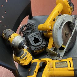 Dewalt-Drill 1/2” wrench-Circular saw 61/2” - Reciprocating Saw 18 V 3 Battery charger 