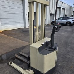 Crown 30WTS Forklift 